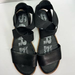 Sorel Ella Womens Size 8 Black Cross Strap Stretch Sandals 1787541010 Comfort